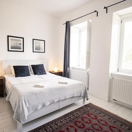 Manor Apartments, Чопак Екстериор снимка
