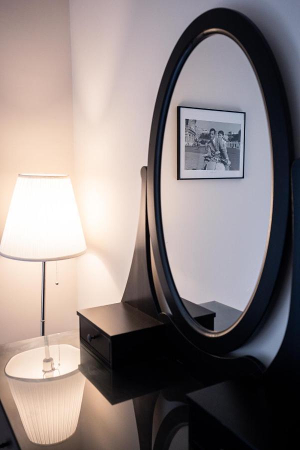 Manor Apartments, Чопак Екстериор снимка