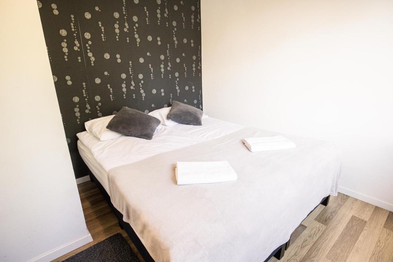 Manor Apartments, Чопак Екстериор снимка