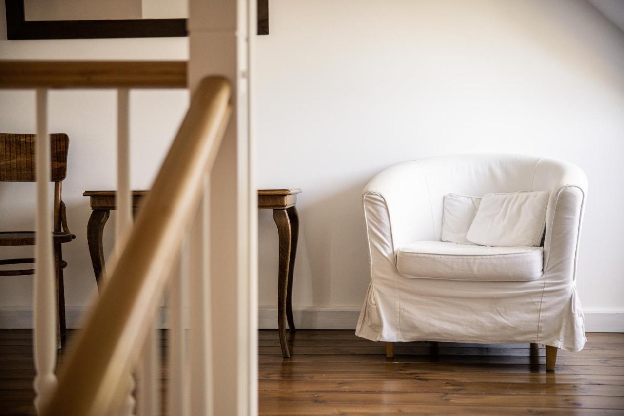 Manor Apartments, Чопак Екстериор снимка