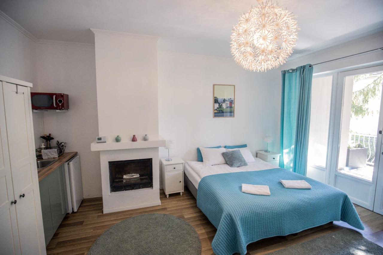 Manor Apartments, Чопак Екстериор снимка